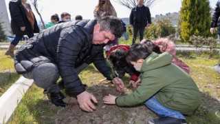 Başkan Kılıç, miniklerle fidan dikti