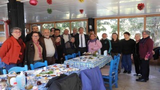 Başkan Oktay ulu çınarları unutmadı