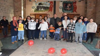Başkan Özcan özel çocukları yalnız bırakmadı