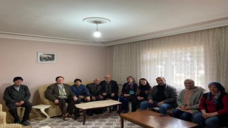 Başkan Tekin, Huzurevinde yaşlılarla bir araya geldi