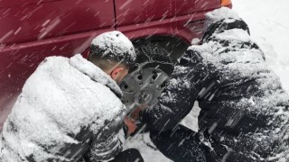 Bayburtta kar ve tipiden kapanan 115 köy yolu ulaşıma yeniden açılıyor