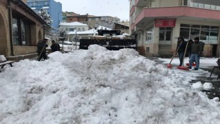 Bayburtta karla mücadele sürüyor
