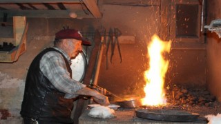 Bayburtta ramazan öncesi bakırlar kalaylanıyor