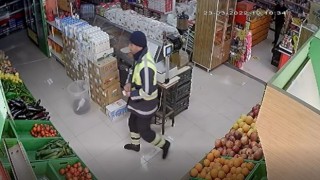 Belediye işçisinden yürekleri ısıtan hareket