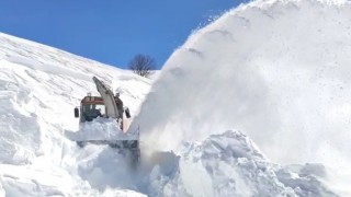 Bingölde kapalı olan 32 köy yolunda çalışma sürüyor