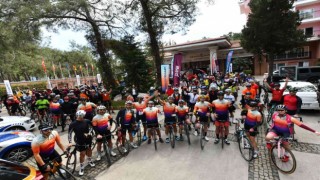 Bisiklet Macerası Boostcamp Santini Queens of The Aegean Boostracein tanıtımı yapıldı