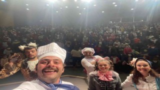 Bodrumda öğrencilere tiyatro etkinliği sürüyor