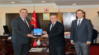 Bulgaristan eski Çevre Bakanı Çakırovdan Rektör Tabakoğlu ile görüştü