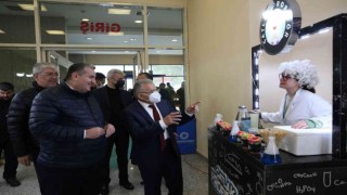 Büyükkılıç, Bahçe Botanik ve Yöresel Ürünler Günlerini ziyaret etti