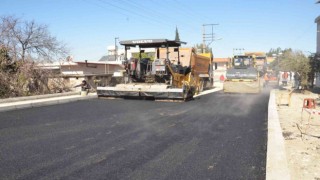 Büyükşehir Belediyesinin Tarsusta yol çalışmaları sürüyor