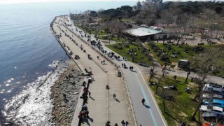 Caddebostan sahili hafta sonunda doldu taştı