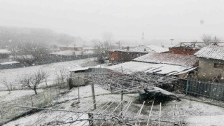 Çanakkalenin Çan ve Yenice ilçeleri beyaza büründü