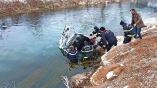Ceyhan Nehrine düşen araçtaki 1 kişi öldü, 2 kişi ağır yaralandı