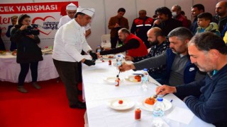 Çiftçi kadınlar yamak yaptı, başpehlivanlar puan verdi