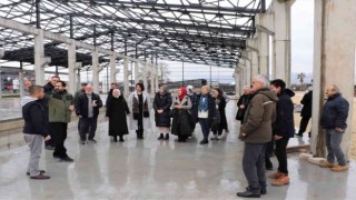 Çiftçiler, tıbbi ve aromatik bitkilerin işlendiği tesisleri gezdi