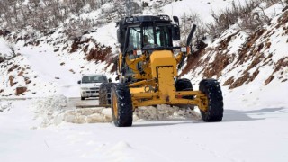 Çığ düşmesi sonucu kapanan Bayburt - Araklı kara yolu ulaşıma açıldı