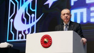 Cumhurbaşkanı Erdoğan, “Elinde silahla dolaşan bir gençlik AK Parti gençliği olamaz”