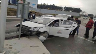Direksiyon sınavında kaza: 3 yaralı