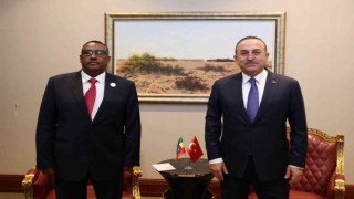 Dışişleri Bakanı Çavuşoğlu, Dohada mevkidaşlarıyla görüştü