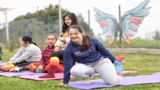Down sendromlu çocuklara yoga kursu
