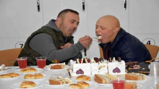 Down sendromlu iki arkadaşın duygusal buluşması
