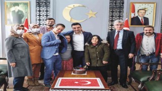 Down sendromlu öğrenciler kurum amirleriyle bir araya geldi