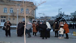 Eksi 7 derecede ışık hadisesini izlemek için Siirtte toplandılar