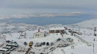 Elazığ Hazarbaba Kayak Merkezinde sezon uzatıldı