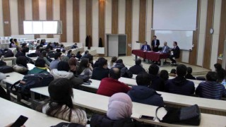 Elçi Müsteşarı Simon, Alman öğrencilere GAÜNü önerdi