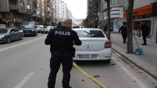 Eskişehirde silahlı ve sopalı kavga: 2 yaralı