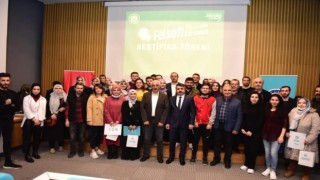 Felsefi düşüncenin serüveni atölyesi mezunlarını verdi