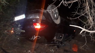 Fethiyede otomobil uçuruma yuvarlandı