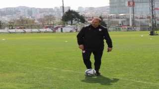 Fuat Çapa: Bandırmaspor maçından güzel bir sonuçla ayrılmak istiyoruz