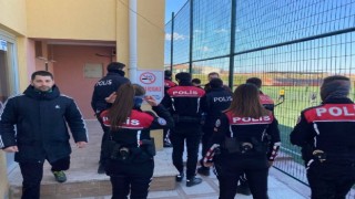 Futbol maçında kavga; 2 hakem yaralandı, 6 kişi gözaltına alındı