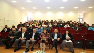 Gölbaşında ‘Yerel Yönetimler, Spor ve İletişim Paneli