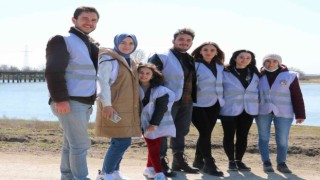 Gönüllü gençler kırsal bölgedeki hayvanları unutmadı