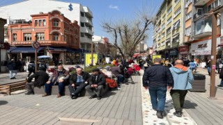 Güneşi gören kendini dışarı attı