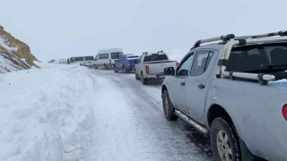 Hakkaride 196 yerleşim yerinin yolu ulaşıma kapandı