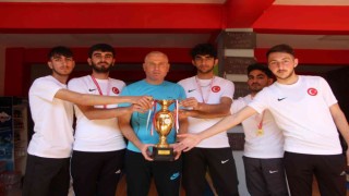 İnandılar, azmettiler, Türkiye Bowling Şampiyonu oldular