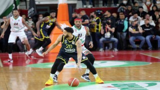 ING Basketbol Süper Ligi: Pınar Karşıyaka: 74 - Fenerbahçe Beko: 72