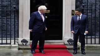 İngiltere Başbakanı Johnson, Zelenskiy ve ailesine sığınma teklif etmiş