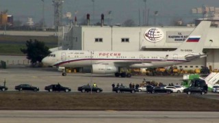 İstanbulda gerçekleşecek Rusya-Ukrayna müzakereleri için Türkiyeye gelen Rusya heyetini taşıyan uçak Atatürk Havalimanına iniş yaptı.