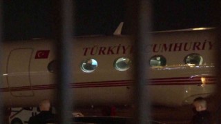 İstanbulda gerçekleşecek Rusya-Ukrayna müzakerelerine katılacak Ukrayna heyetini taşıyan uçak Atatürk Havalimanına iniş yaptı.
