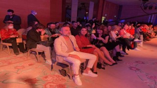 İstanbulda “Open Stage” defileleri