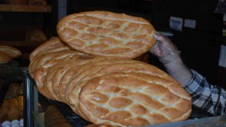 İzmirde 350 gram Ramazan pidesi 6 TLden satılacak