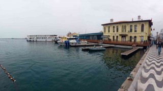 İzmirde deniz ulaşımı normal seyrinde sürüyor
