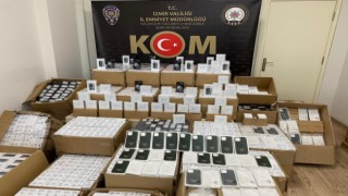 İzmirde kaçak cep telefonu operasyonu