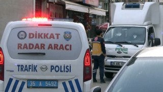 İzmirde kamyonetin çarptığı 3 yaşındaki çocuk hayatını kaybetti