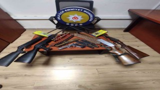 İzmirde polis birçok suçtan aranması olan şüpheliyi kıskıvrak yakaladı
