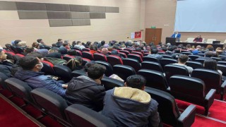 Kadayıfçı Sıtkı Usta üniversite öğrencileriyle bir araya geldi